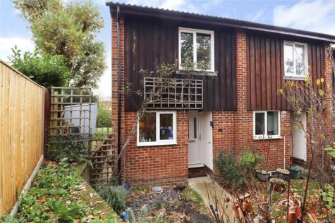 Eastmead, Woking, Surrey, GU21