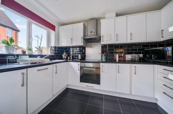 1377271-8-6913121...