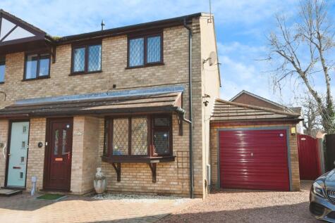 St. Matthews Close, Lincoln, Lincolnshire, LN6