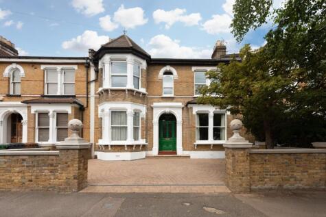 Forest Drive East, Leytonstone, London, E11 1JY