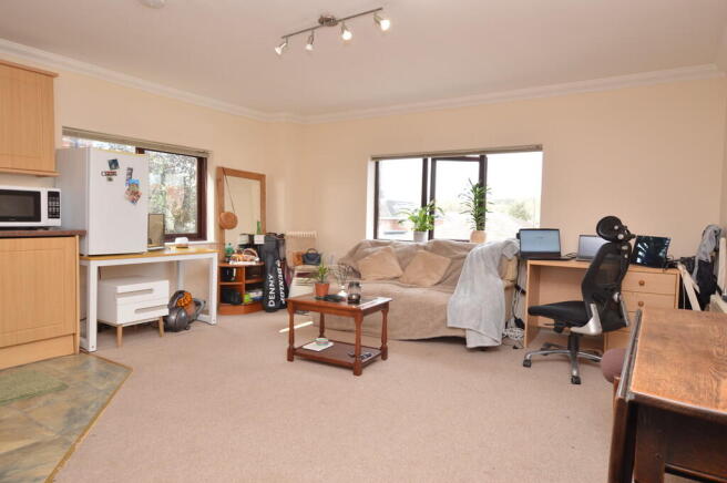 Lounge 2