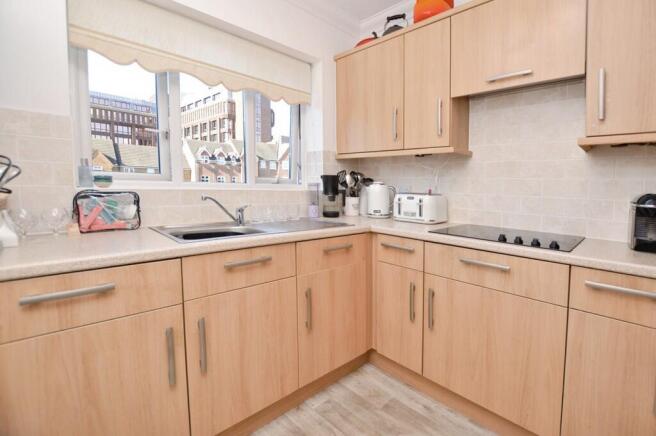 8b499ffa-Kitchen