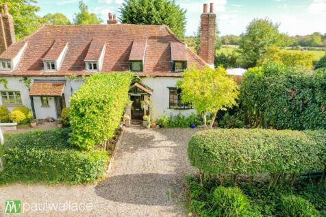 Betts Lane, Nazeing – Character Cottage with 0.68 Acres, Garage & Annexe
