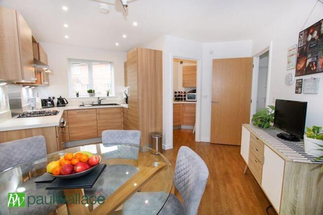 Kitchen/Dining Area