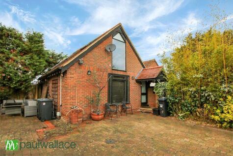 Crossbrook Street, Cheshunt