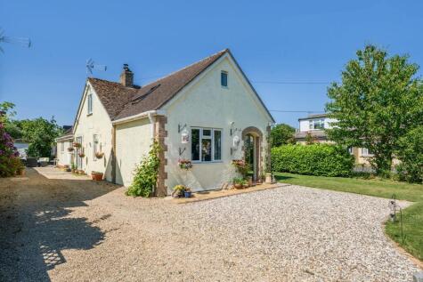 Milestone Road, Carterton, Oxfordshire, OX18