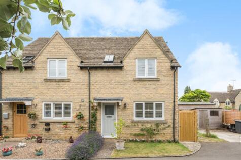Chestnut View, Alvescot, Bampton, Oxfordshire, OX18