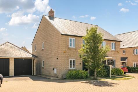 Empire Drive, Carterton, Oxfordshire, OX18