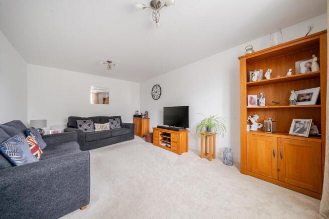 1348626-9-68b6e11f73dac