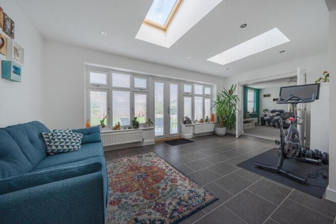 13-1349621-13-68c93c09c7655-ARW-13