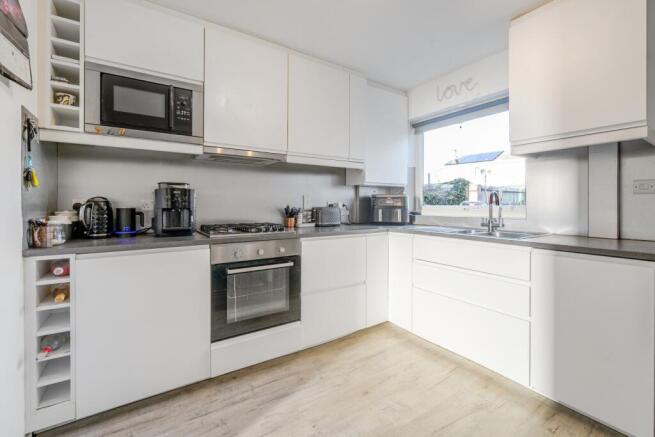 1383891-7-69258f74da839