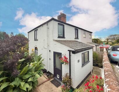 Station Road, Reedham