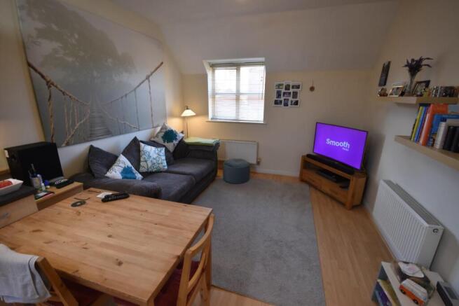 OPEN PLAN LIVING/KICHEN
