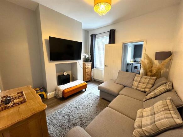 Livingroom.jpg