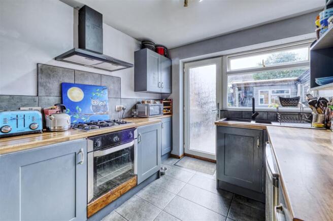 5 Franciscan Close Rushden-1.jpg