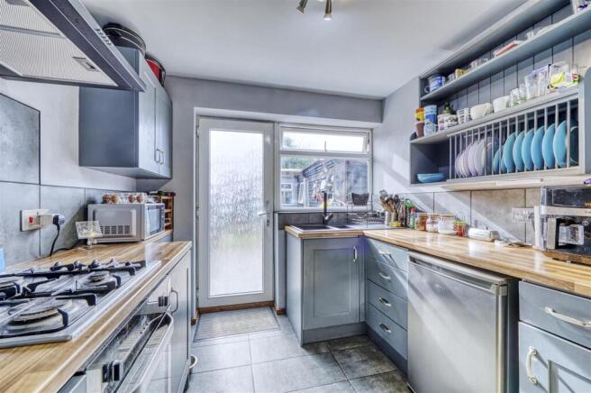 5 Franciscan Close Rushden-2.jpg