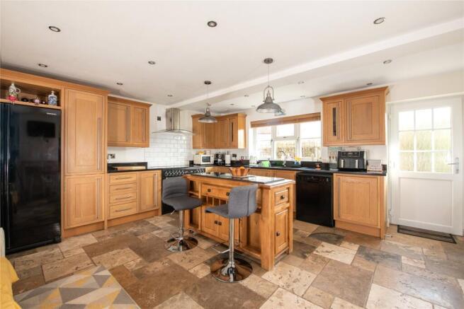 Kitchen/Breakfast Rm
