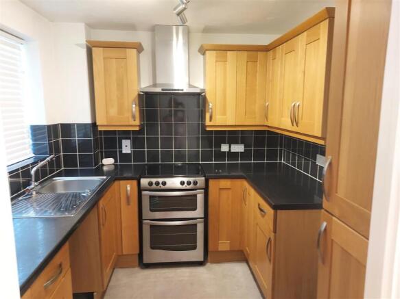 8 Lindisfarne - Kitchen.jpg