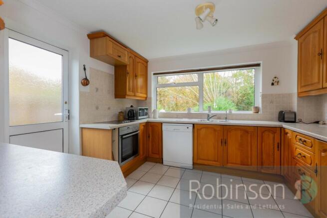 5 Leighton Gardens-12