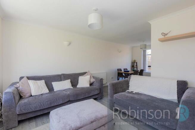 19 Lyneham Gardens-10