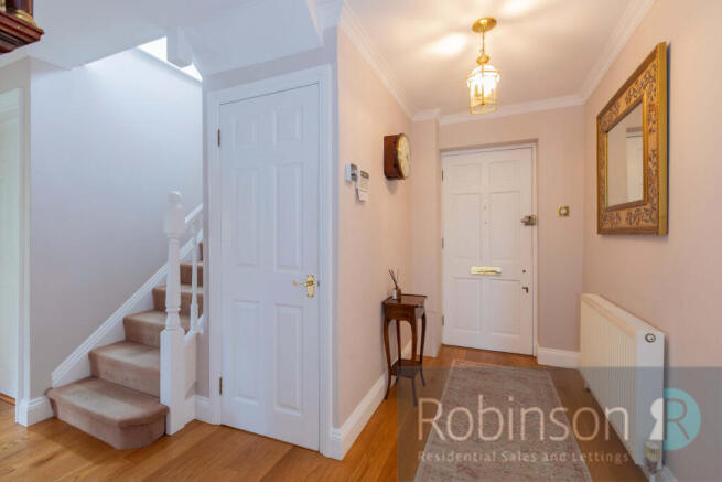 11 Silvertrees Drive-22