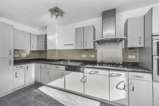 Torres Square (9).jpg