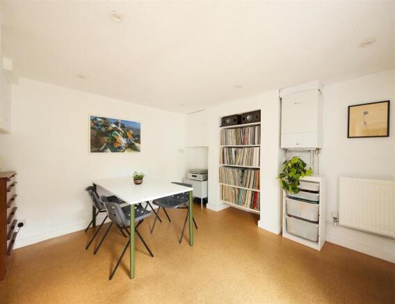 Dining room 01 copy.jpg