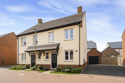 Chatham Close, Heyford Park, OX25