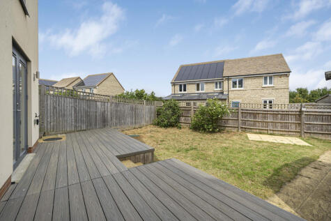 Charlotte Avenue, Bicester, OX27