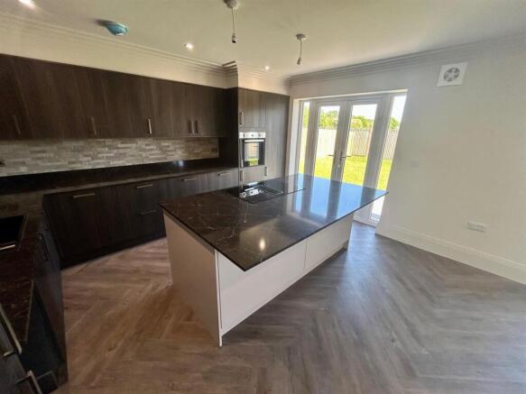kitchen 3.jpg