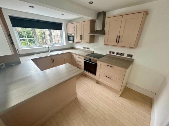 kitchen 1.jpg