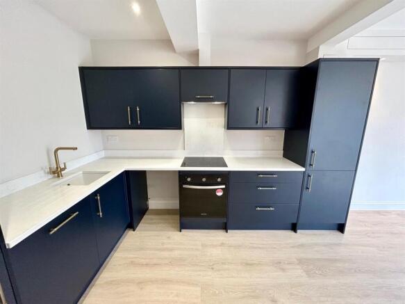 kitchen 2.jpg