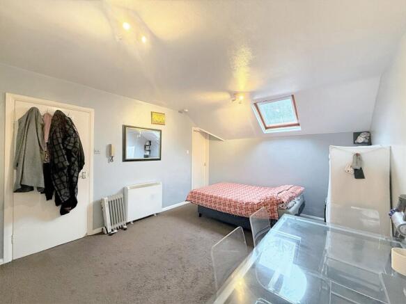 Studio Room