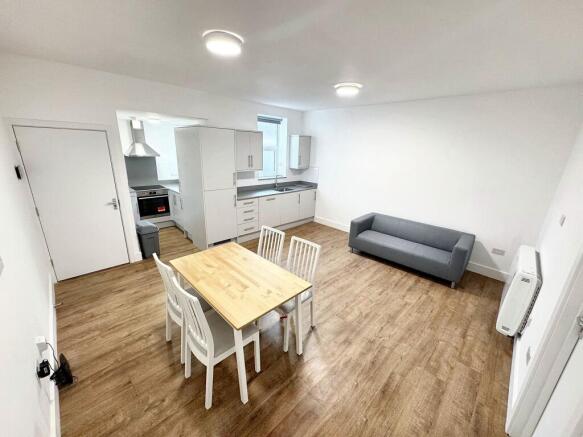 Kitchen/lounge