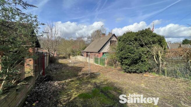 Land Adj Clipstone Dr _2376.jpg
