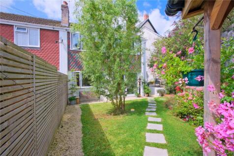 Victoria Close, Barnstaple, Devon