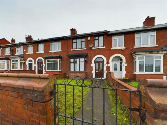 5 bedroom terraced house for sale in Balby Road Doncaster South