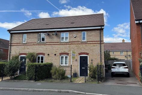 Grange Drive, Stotfold, Hitchin, SG5
