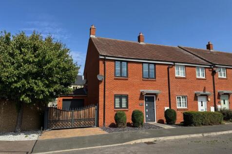 Angelica Avenue, Stotfold, Hitchin, SG5