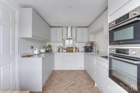 St Johns Road, Arlesey, SG15