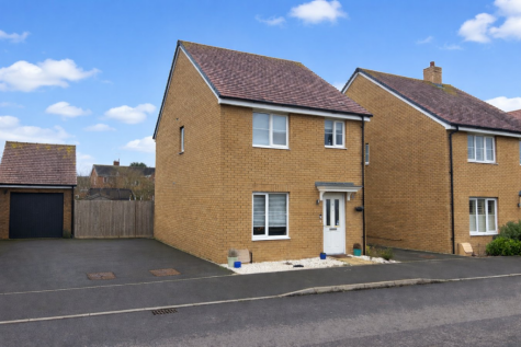 Elder Avenue, Stotfold, Hitchin, SG5