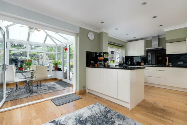 Kitchen/Dining Room