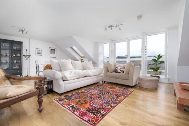 Living/Dining Area