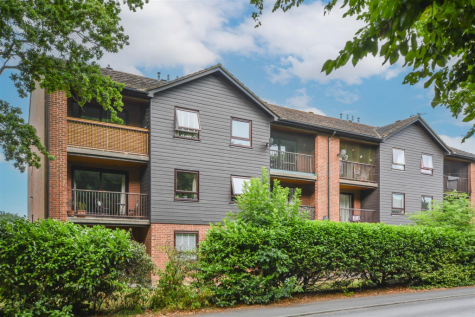 Darlington Court, Broomwood Gardens, Pilgrims Hatch, Brentwood