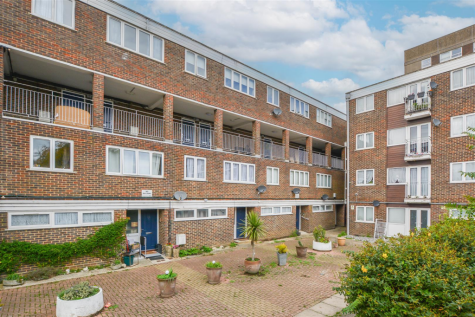 Sir Francis Way, Brentwood