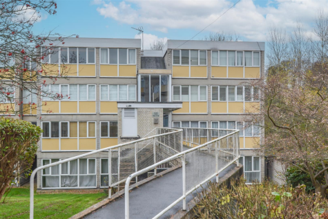 Cameron Close, Warley, Brentwood