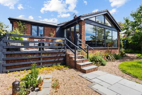 Macklin Close, Hungerford, Berkshire, RG17 0BY