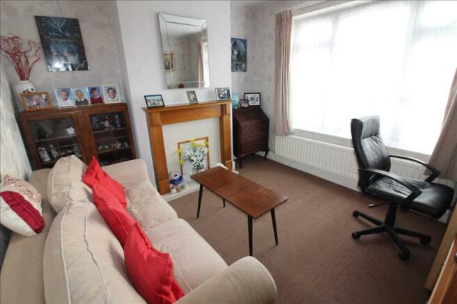 FRONT ROOM