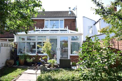 Somerset Road, Farnborough, Hampshire, GU14