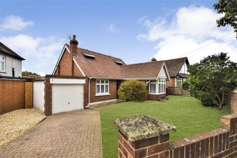 Chingford Avenue, Farnborough, Hampshire, GU14